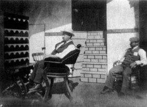 William Heise (izquierda) en el set de la película de Edison